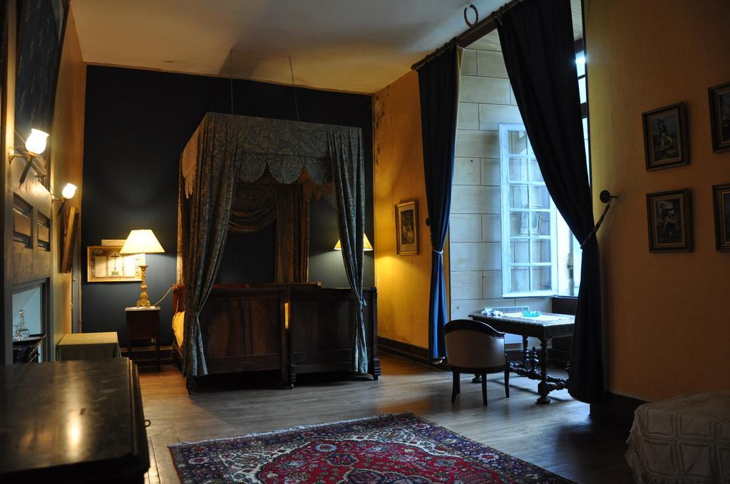 Bed and Breakfast Chateau De Lanquais Exterior foto